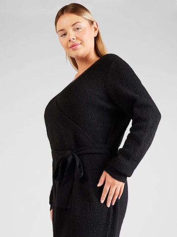 Robes en maille 'ELLEN' PIECES Curve en noir