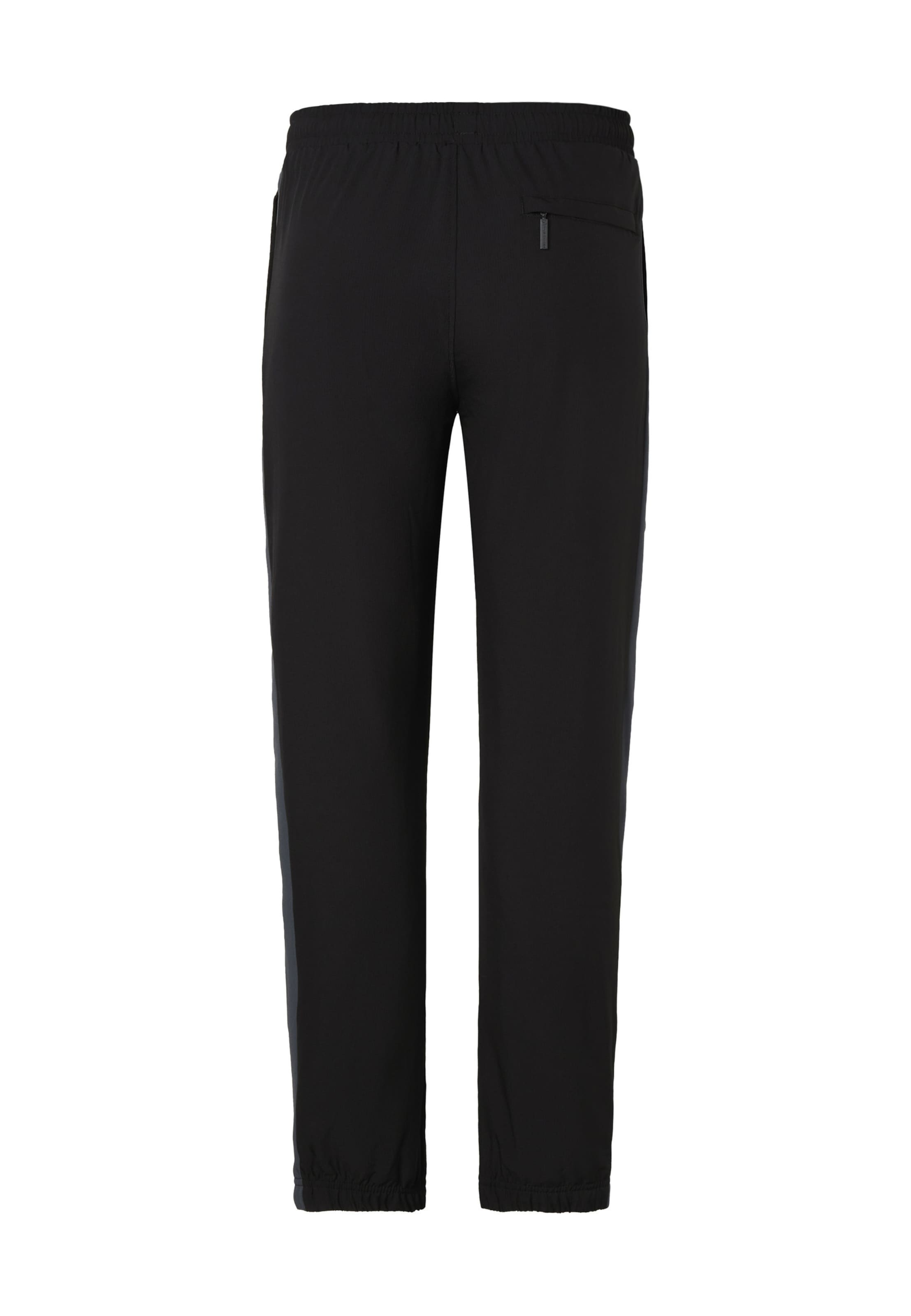 Sergio Tacchini - Tapered Calças em preto