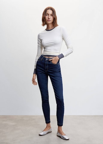 MANGO Skinny Fit Дънки 'Newanne' в синьо