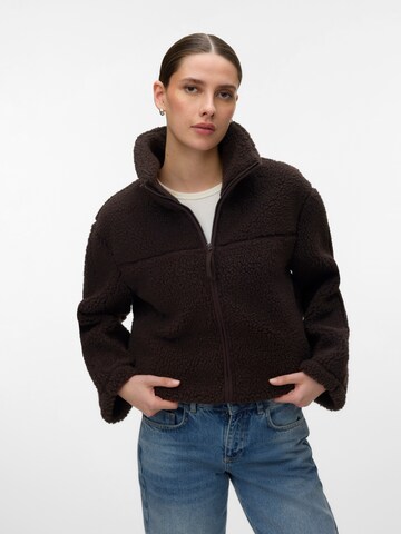 VERO MODA Fleecejacke 'VMKARLA' in Braun: Vorderseite