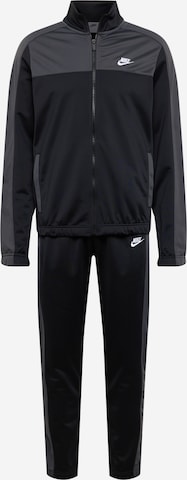 Nike Sportswear Sweatsuit in Black: front