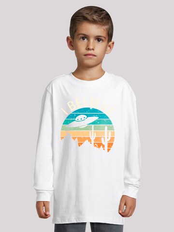T-Shirt 'I Believe UFO Alien Sonnenuntergang' F4NT4STIC en blanc : devant