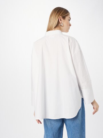 BLUE SEVEN Blouse in White