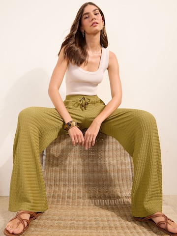 Wide Leg Pantalon Friends Like These en vert