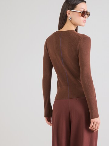 ruda Calvin Klein Kardiganas: galas