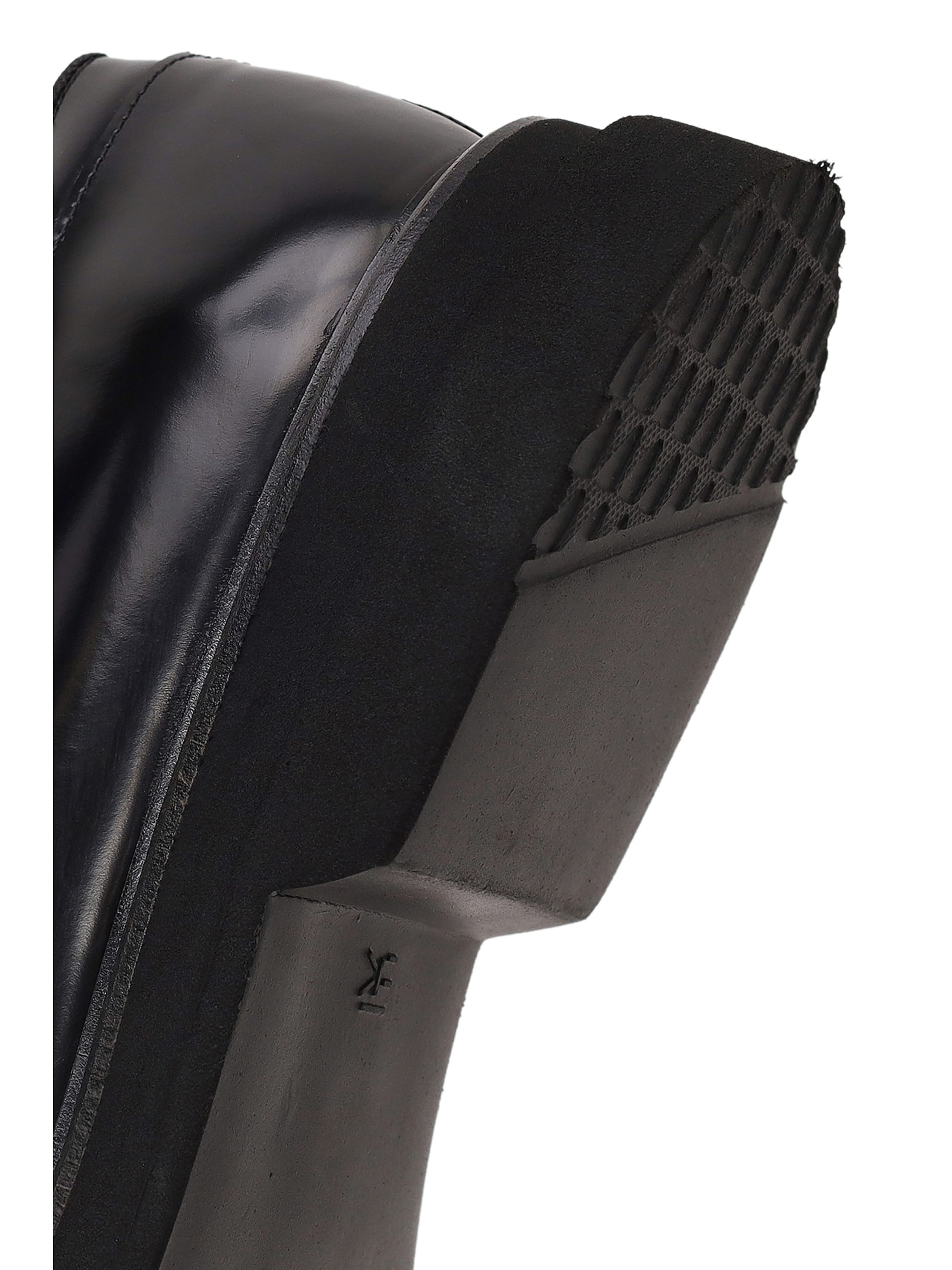 Derimod - Zapatos con cordón en negro