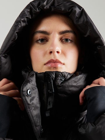 GAP Zimní bunda – černá