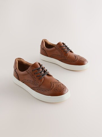 Next Sneaker in Braun