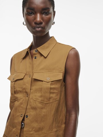 Chemisier ROUGE EDIT en marron : devant