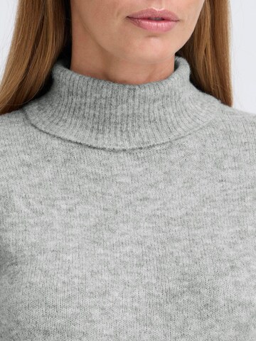 Pullover ' OXISIGNE ' di Oxmo in grigio