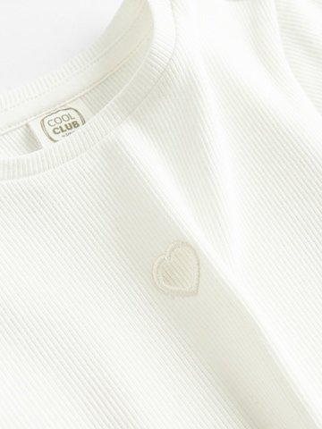 Tricou de la Cool Club pe alb