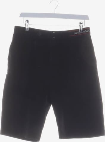 Alexander McQueen Bermuda / Shorts 28 in Schwarz: Vorderseite