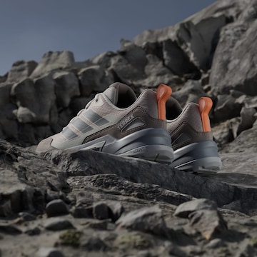 ADIDAS TERREX Χαμηλό παπούτσι 'Eastrail 3' σε καφέ