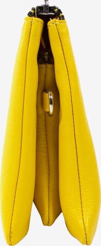 Braun Büffel Shoulder Bag 'Carpi' in Yellow