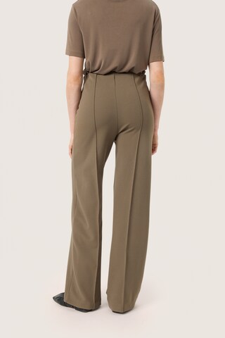 regular Pantaloni 'Bea' di SOAKED IN LUXURY in marrone