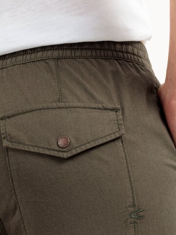 CAMEL ACTIVE Tapered Cargo Pants in Green