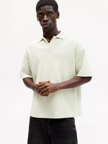 Pull&Bear Shirt in Green: front