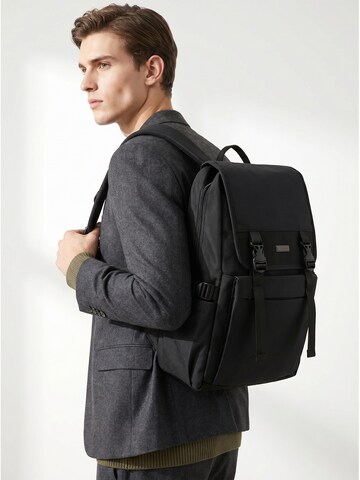 Zaino 'Zaino Coveri unisex poliestere - Chiusura zip e fibbie' di Coveri Collection in nero