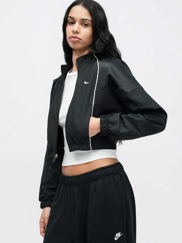 Veste mi-saison 'SHRUNKEN' Nike Sportswear en noir