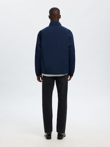 SELECTED Performance Jacket 'SLHAIDOR URBAN TECH' in Blue