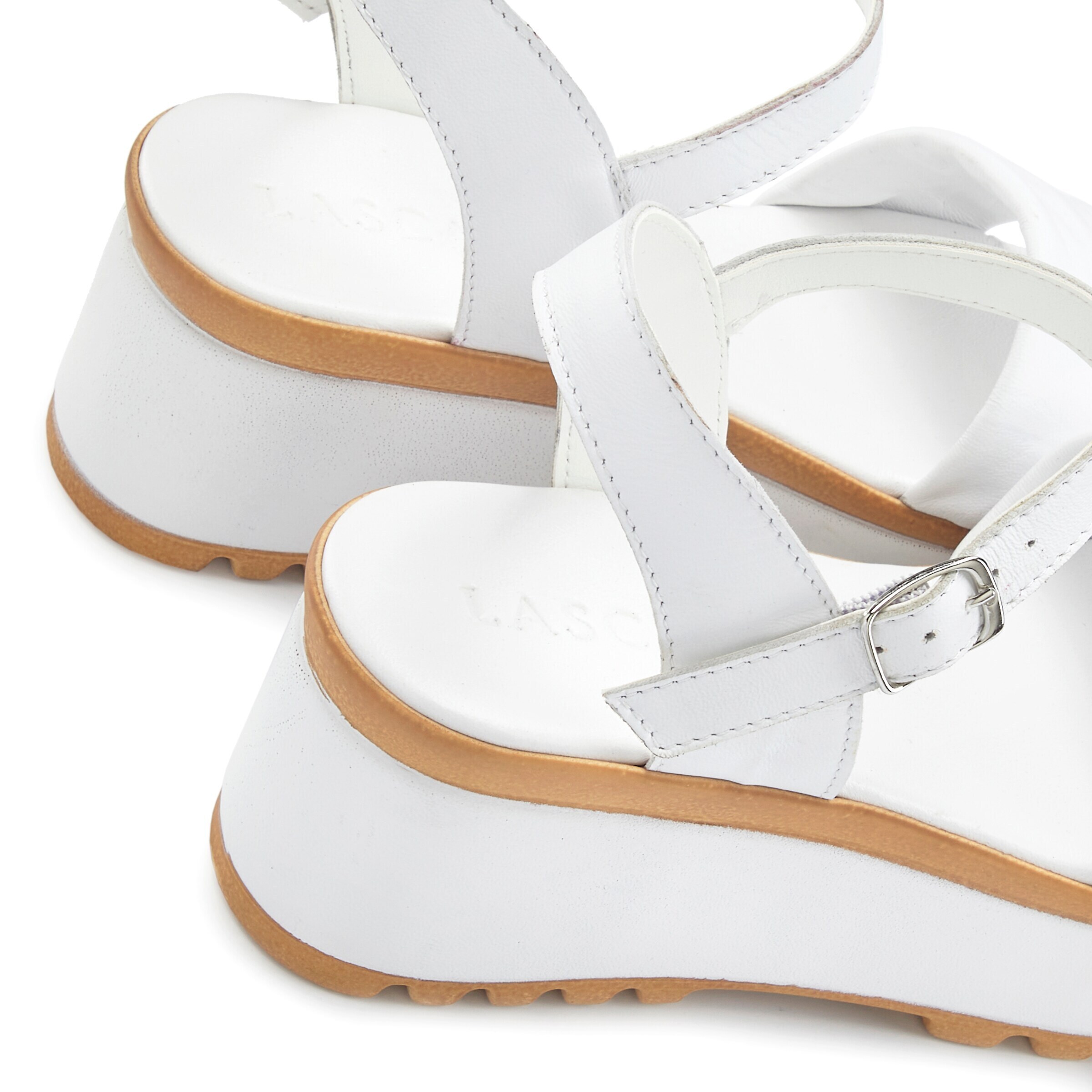 LASCANA Sandals in White