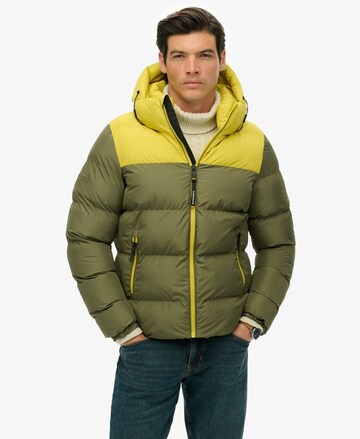 Veste mi-saison Superdry en vert : devant