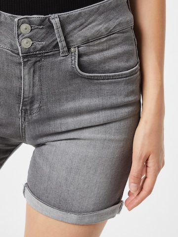 Coupe slim Pantalon 'BECKY' LTB en gris