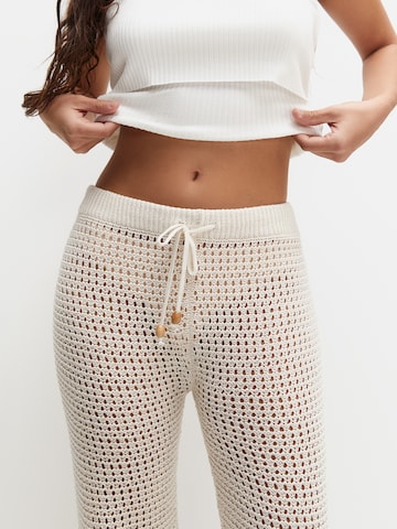 Regular Pantalon Pull&Bear en beige