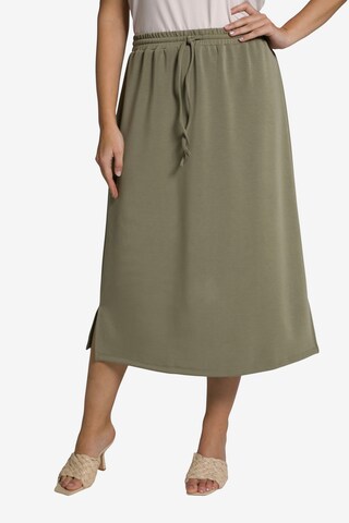 Ulla Popken Skirt in Green: front