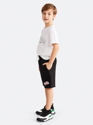 GrimelangeHlače 'GRIMELANGE Knit-Shorts mit Kordelzugbund' - crna boja