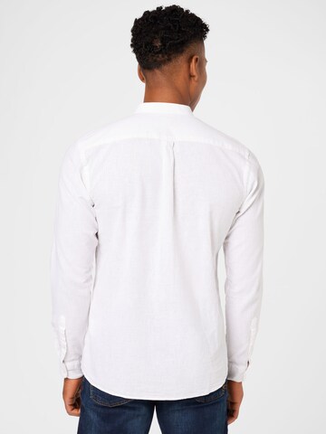 Coupe regular Chemise STRELLSON en blanc