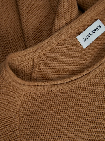 JACK & JONES Regularny krój Sweter 'Hill' w kolorze brązowy