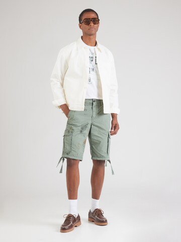 CAMP DAVID Regular Shorts in Grün