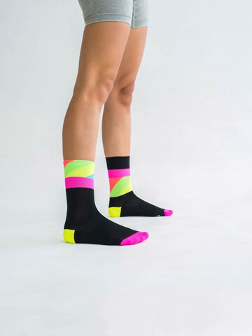 INCYLENCE Athletic Socks 'STRIDES' in Black