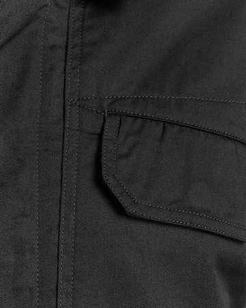 Coupe regular Chemise Lyle & Scott en noir