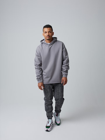 ABOUT YOU x Benny Cristo Sweatshirt 'Faris' in Grey