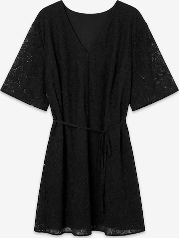 Vero Moda Curve Jurk 'VMCalli' in Zwart: voorkant