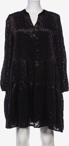 Mrs & Hugs Dress in XXL in Black: front
