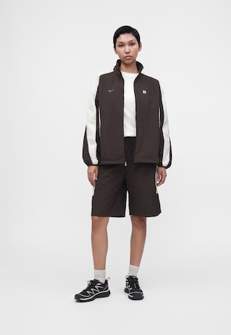 Nike Sportswear Prehodna jakna 'SHOX' | rjava barva