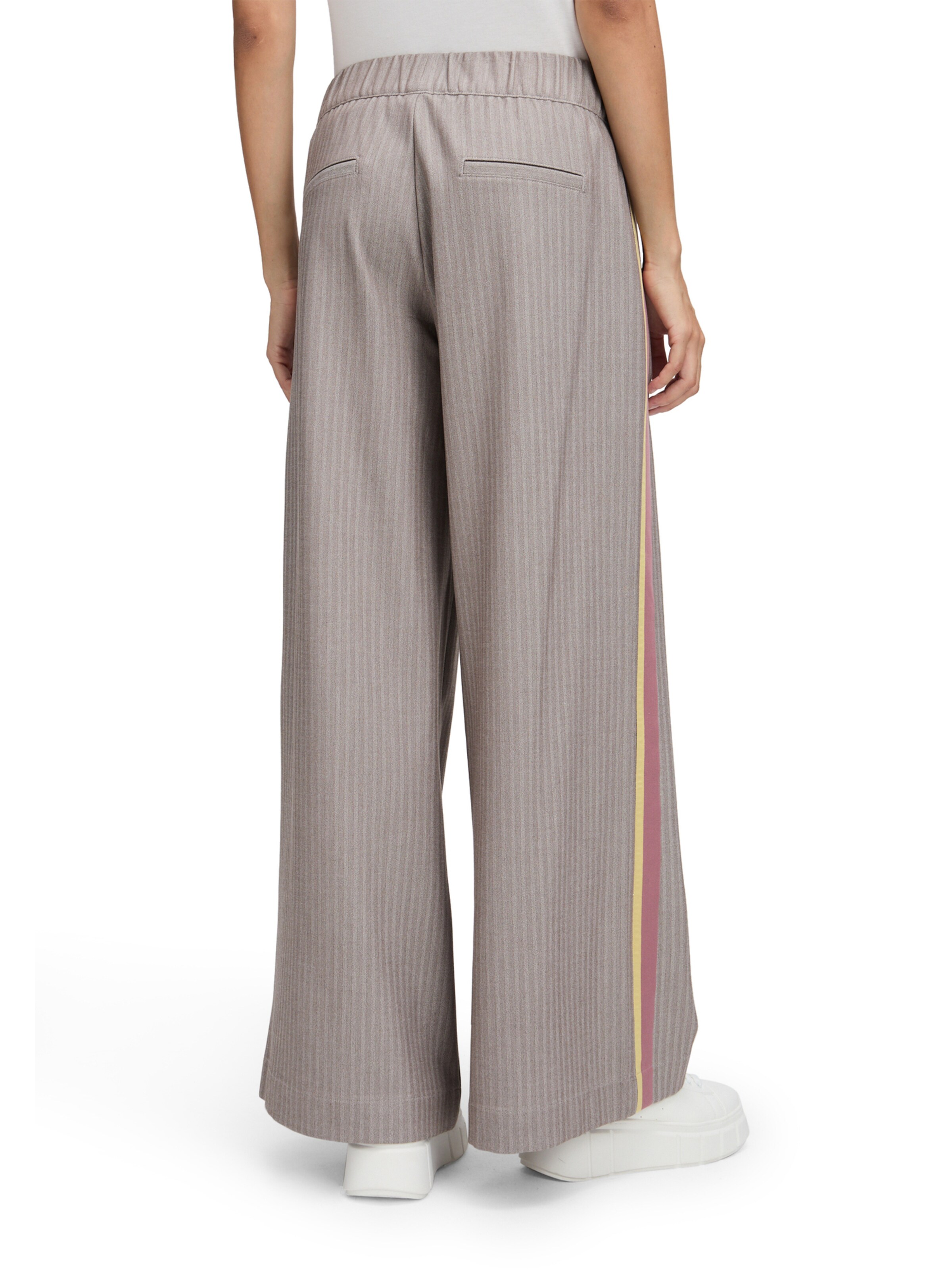 Cartoon Regular Trousers in Beige