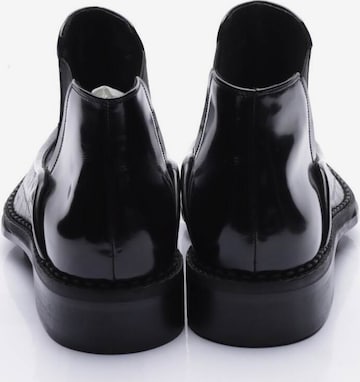 Alexander McQueen Anke & Mid-Calf Boots in 42 in Black