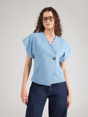 SISTERS POINT - Blusa 'EVELA' en azul: frente
