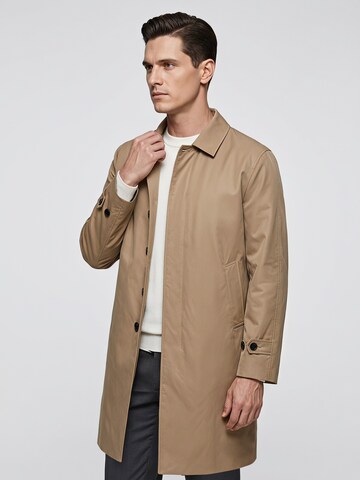 ALLTHEMEN Between-Seasons Coat 'Hauch' in Green