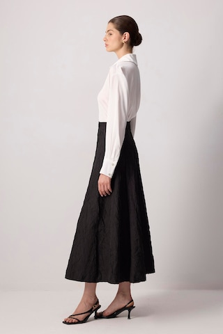 Touche Prive Skirt in Black