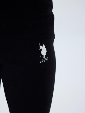Set de la U.S. POLO ASSN. pe negru