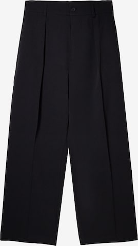 Bershka Pleat-front trousers in Black: front