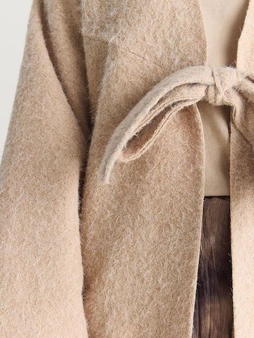 Cardigan Bianco Lucci en beige