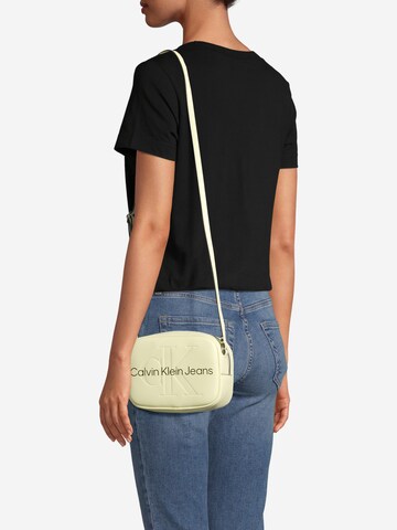 Calvin Klein Jeans Skuldertaske i gul