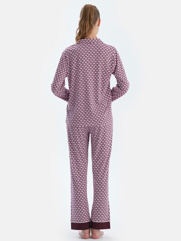 Pijama de la Dagi pe mov