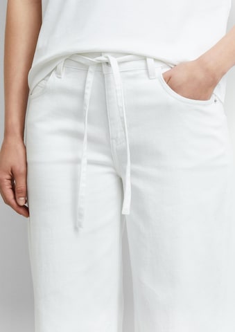 COMMA Loosefit Jeans in Wit